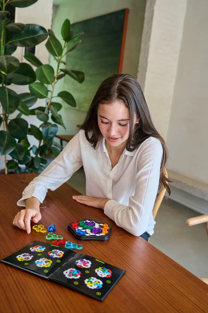 SmartGames - IQ Pentagon Deluxe - 120 opdrachten - origineel geschenk - volwassenen