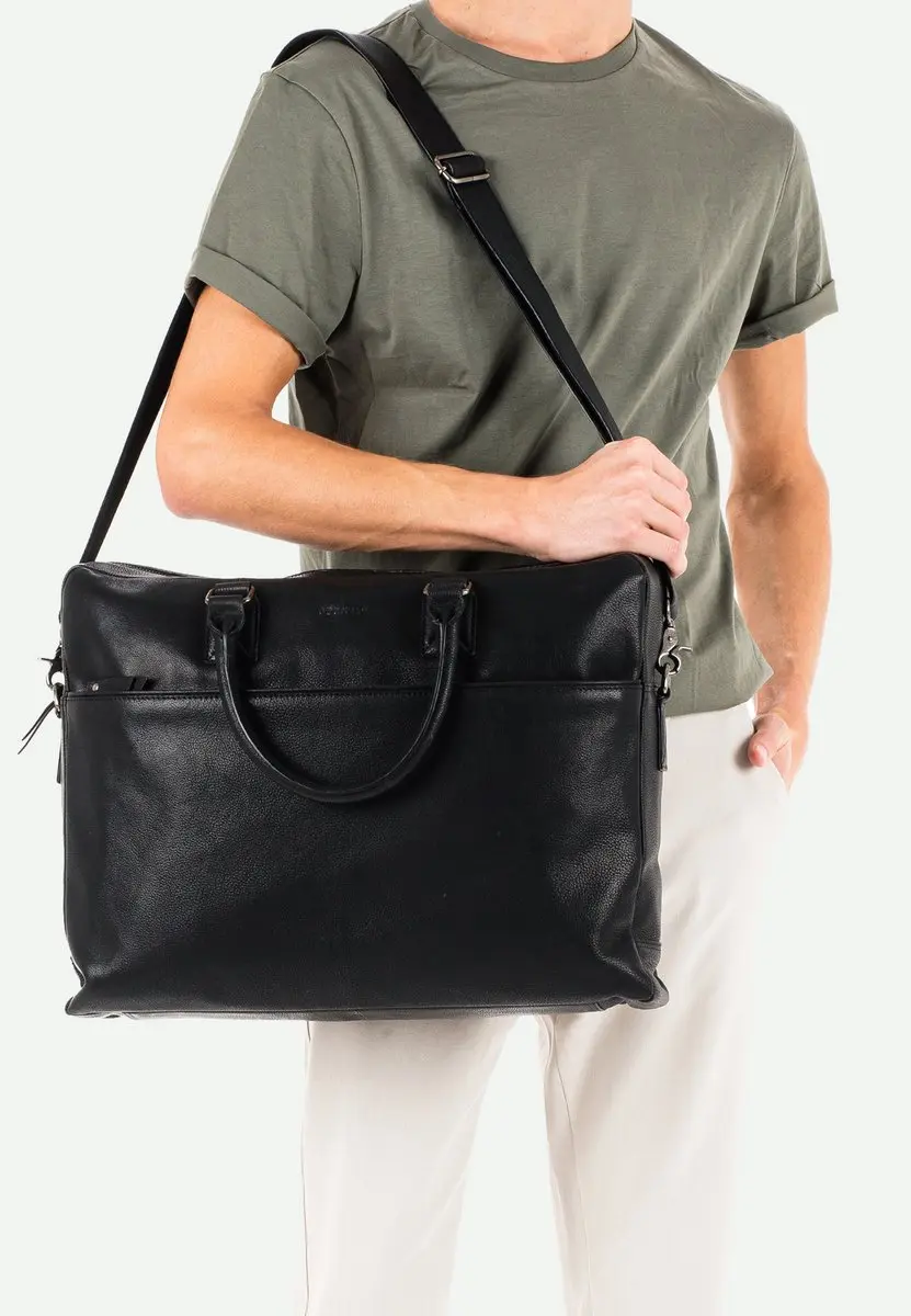 Burkely Antique Avery Laptopbag 17" - 3 Vakken - Zwart