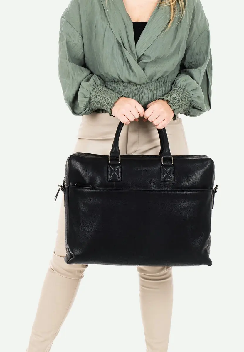 Burkely Antique Avery Laptopbag 17" - 3 Vakken - Zwart