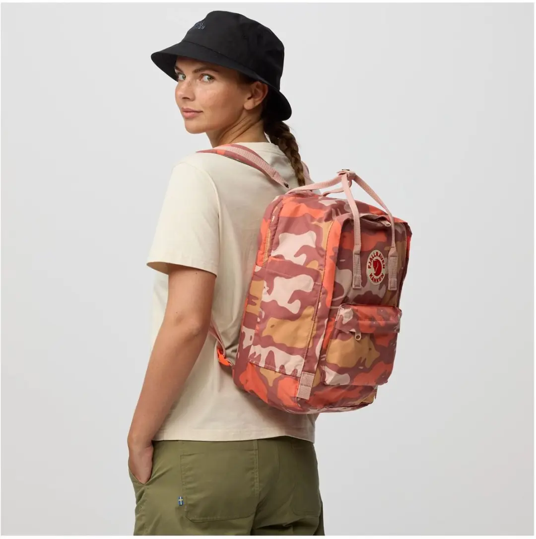 Fjällräven Kånken Graphics Laptop 15" Rugzak - 16L - Chalk Rose Hidden Animals