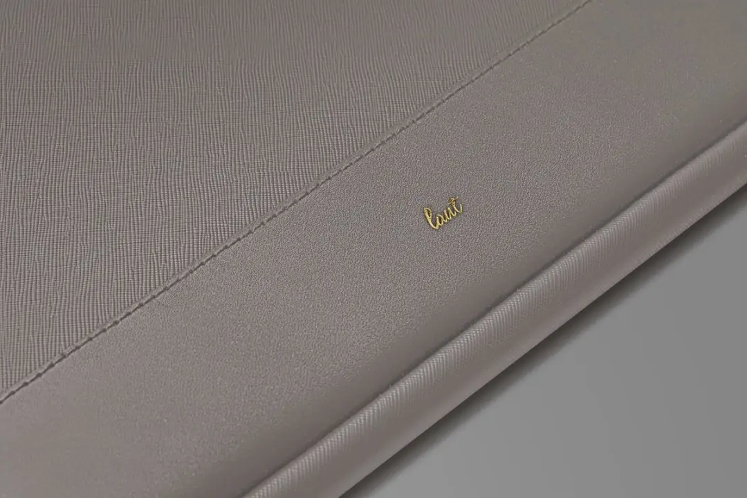Laut Prestige Neopreen Hoes MacBook Pro 13" - Taupe