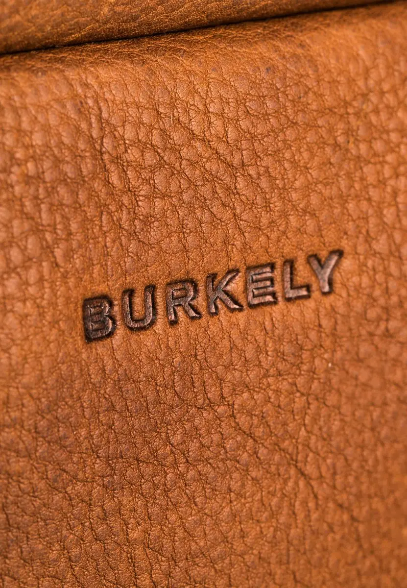 Burkely Fundamentals Antique Avery Laptopbag 15.6" - 4 Vakken - Cognac