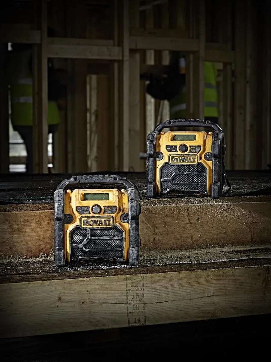 DeWalt DCR019 Bouwradio - 10.8-18V Li-Ion - Zwart/Geel