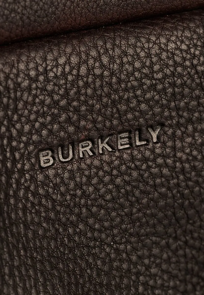 Burkely Fundamentals Antique Avery Laptopbag 15.6" - 4 Vakken - Bruin