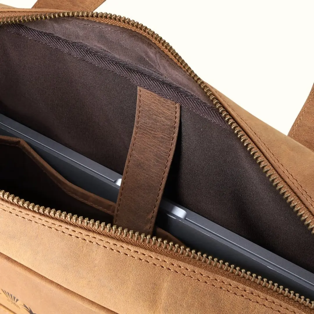 Highlands Leather Forres Laptophoes 15" - Wit - 3 Vakken