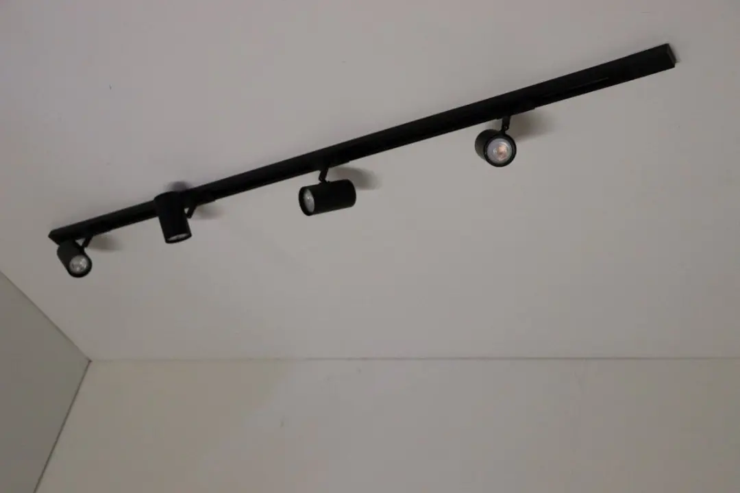 Highlight Trackline Railsysteem 150cm - 4x Warmwitte Spots Zwart - afbeelding 6 van 6