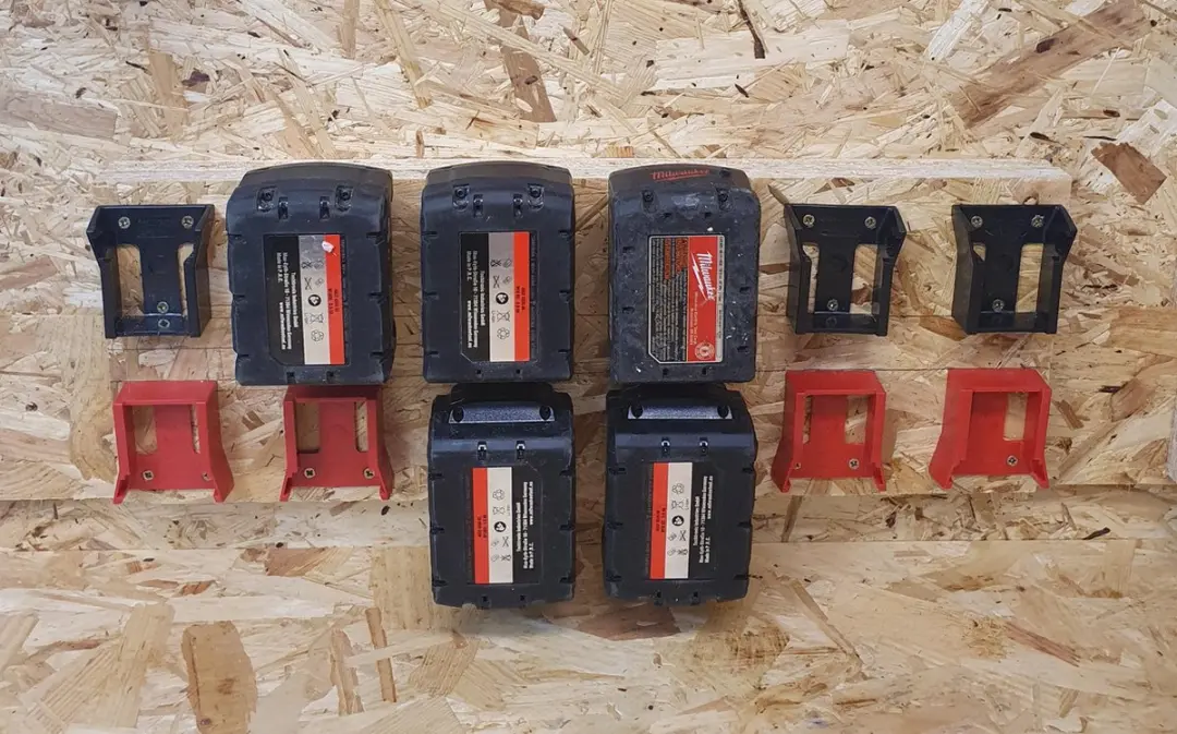 StealthMounts BM-MW18-RED-6 Accuhouder Milwaukee M18 - 6 Stuks - Rood