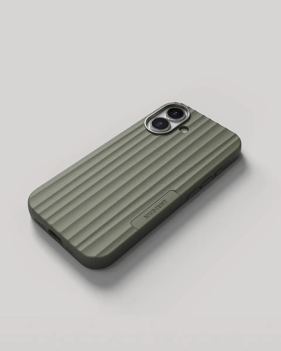 Nudient Bold MagSafe Case Apple iPhone 17 - Groen - 00-001-0122-0070