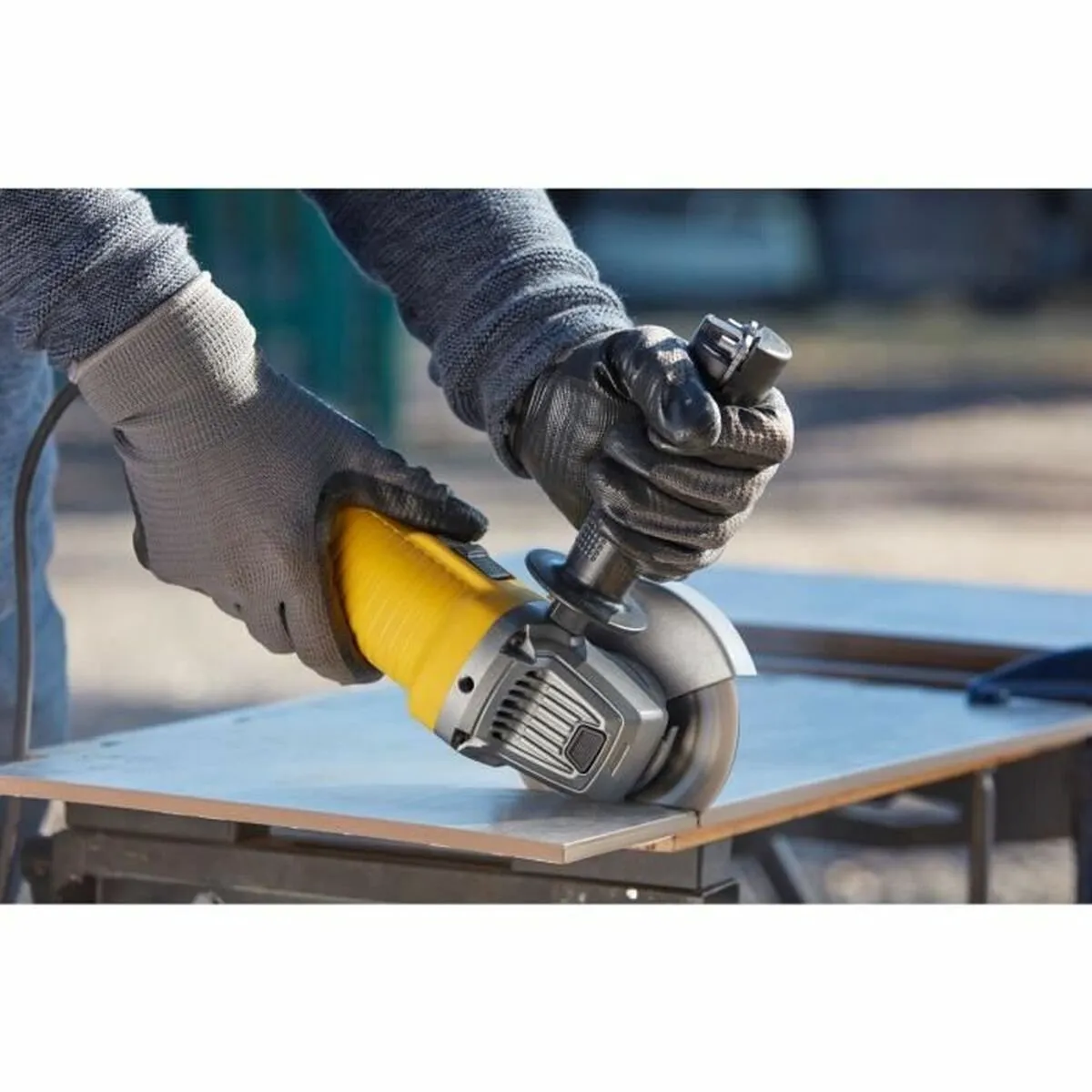 Stanley FatMax Haakse Slijper FMEG210-QS 850W - Geel/Zwart