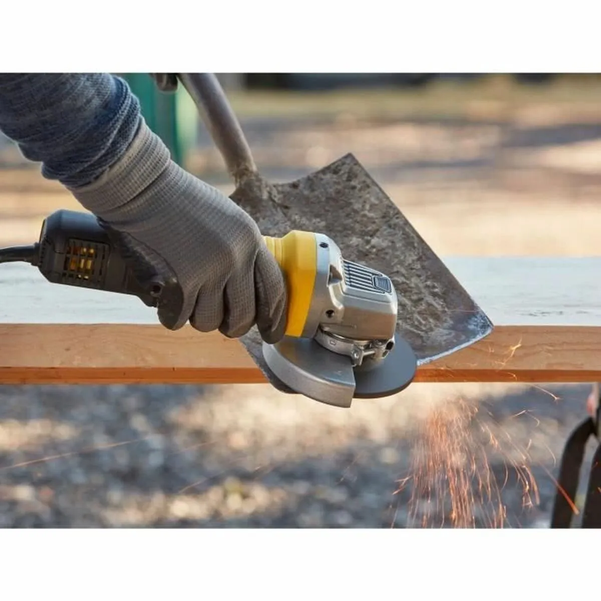 Stanley FatMax Haakse Slijper FMEG210-QS 850W - Geel/Zwart