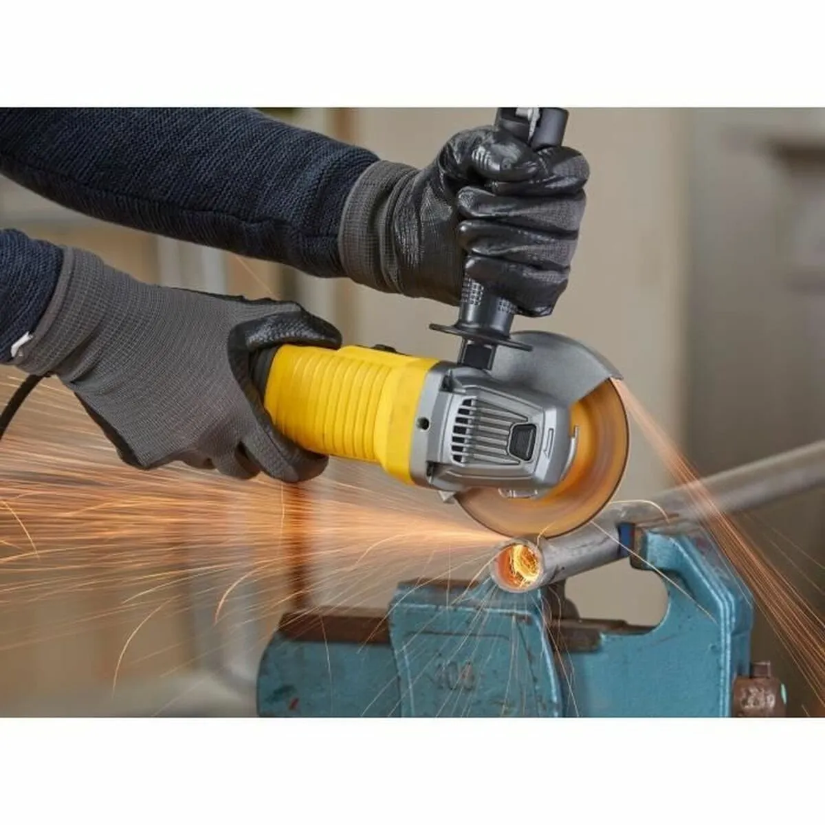 Stanley FatMax Haakse Slijper FMEG210-QS 850W - Geel/Zwart