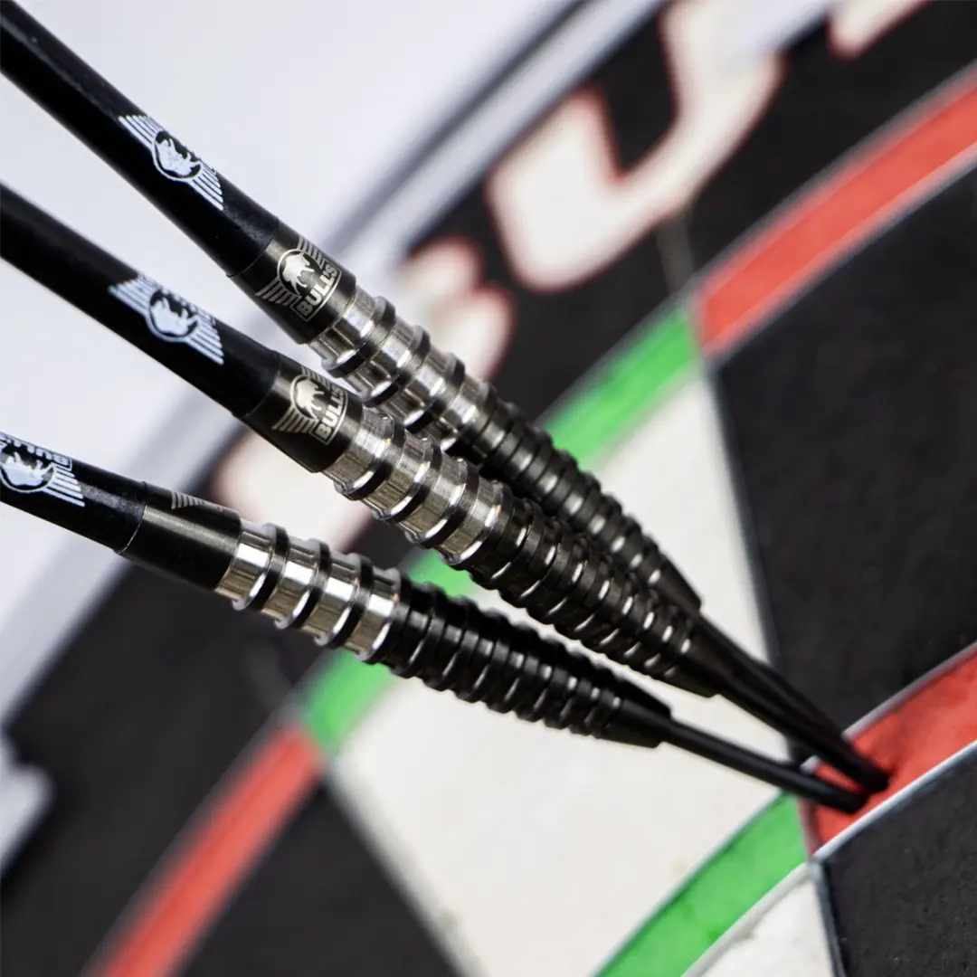 Bull's Lightning Black Dartpijlen 23g - 3 Stuks