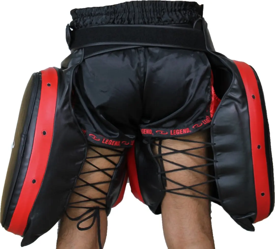 Legend Leg Protector - PU - Zwart/Rood