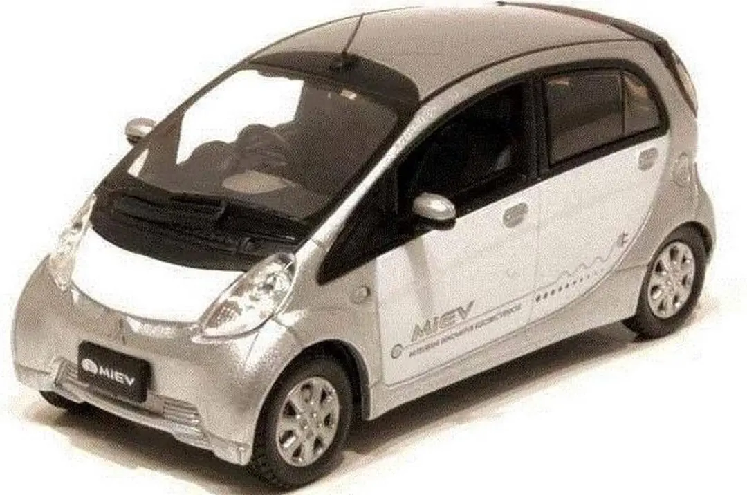 Mitsubishi i-MiEV 1:43 Vitesse - Zilver