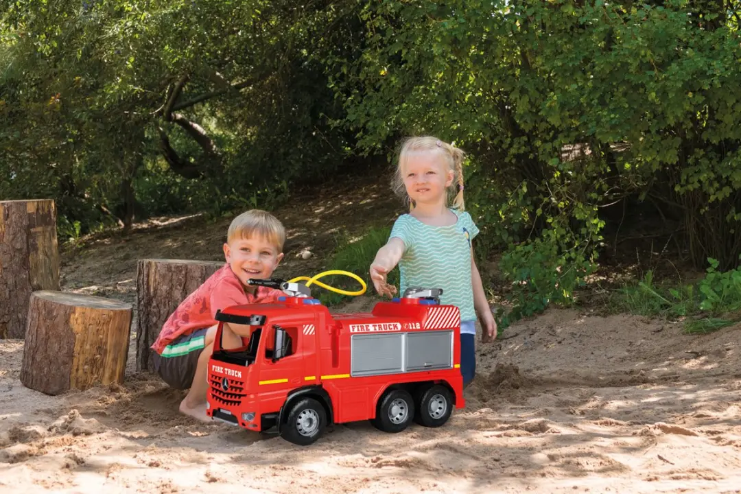 Lena Brandweerwagen Giga Trucks Junior 66cm SM02158 - Rood/Zilver