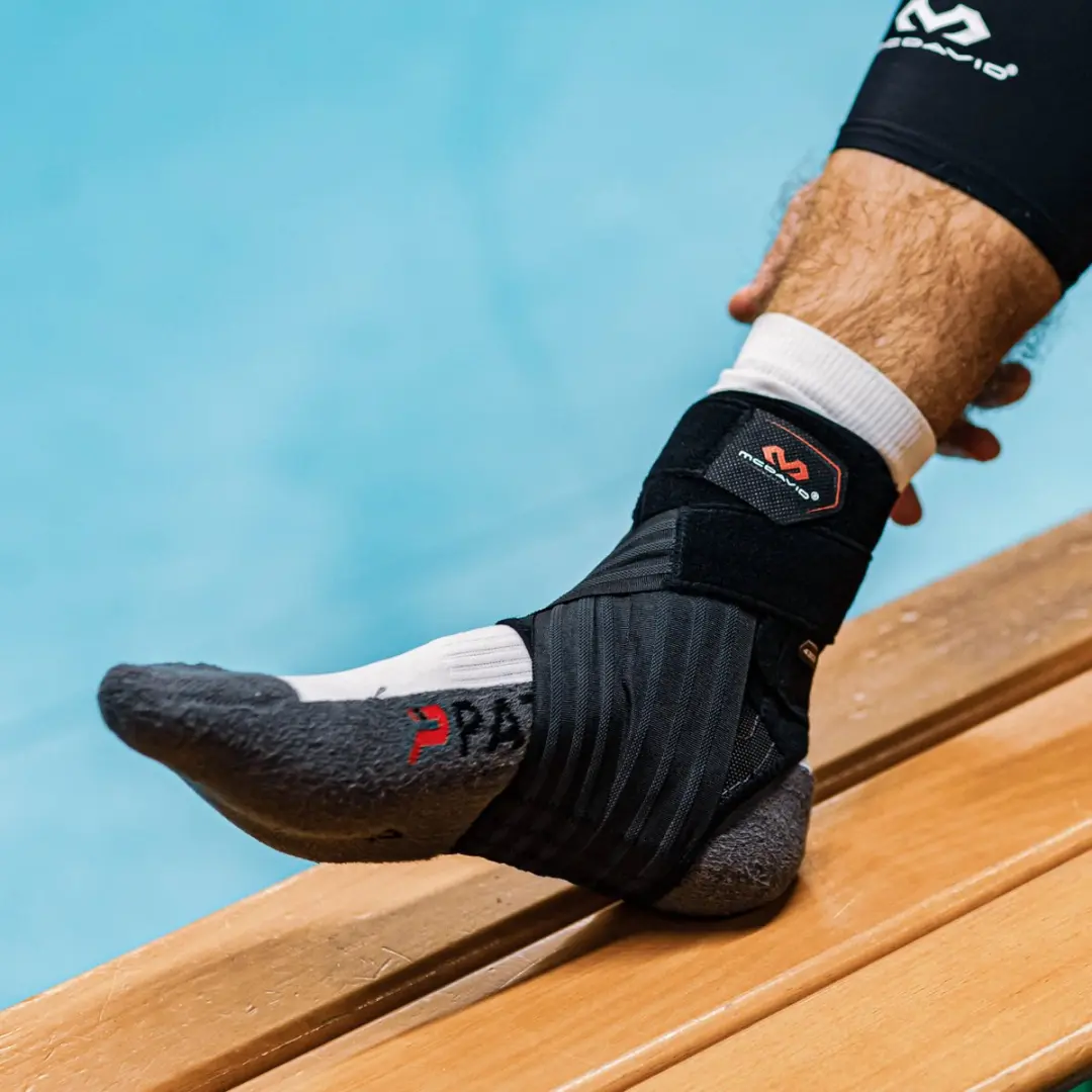 McDavid Phantom 3+ Enkelbrace M - Zwart