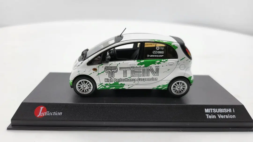 Mitsubishi i Tein Version J-Collection JC59012TE - 1:43 - Groen/Wit