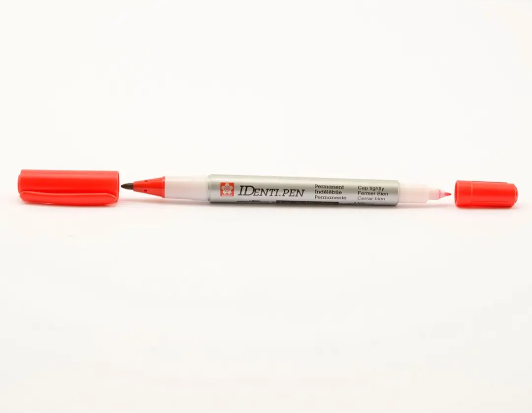 Sakura Identi Pen Rood