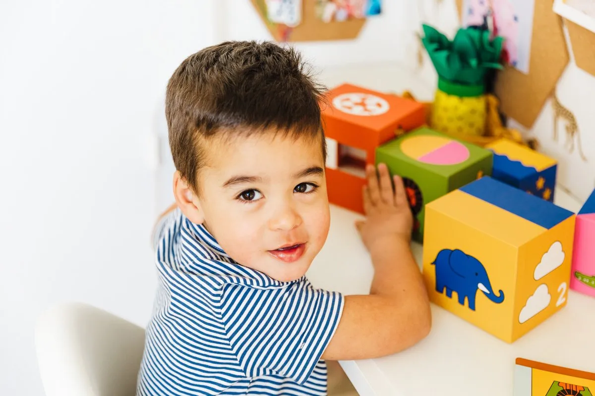 SmartGames Peek-a-Zoo - 48 Puzzels - 5 Stukken - Meerkleurig