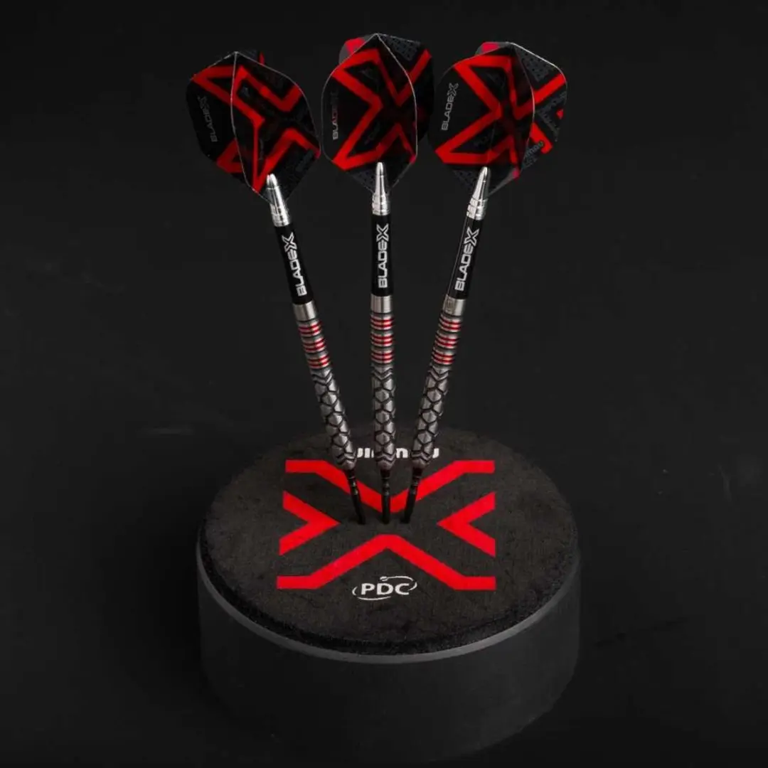 Winmau Blade X Prism Delta Dart Flights - 3 Stuks - Rood/Zwart