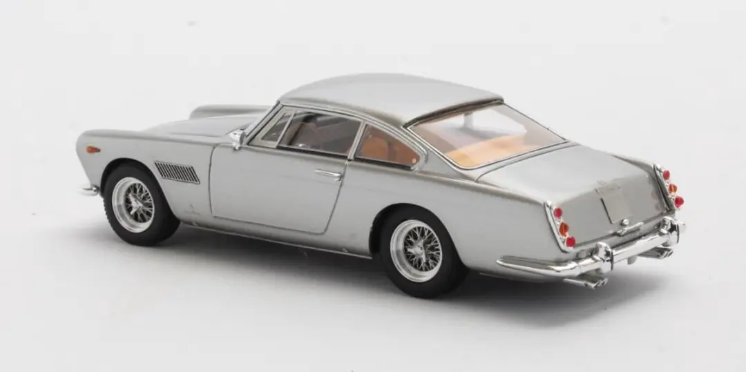 Matrix Ferrari 250 GT/E 2+2 Coupe 1960 1:43 - Grijs Metallic