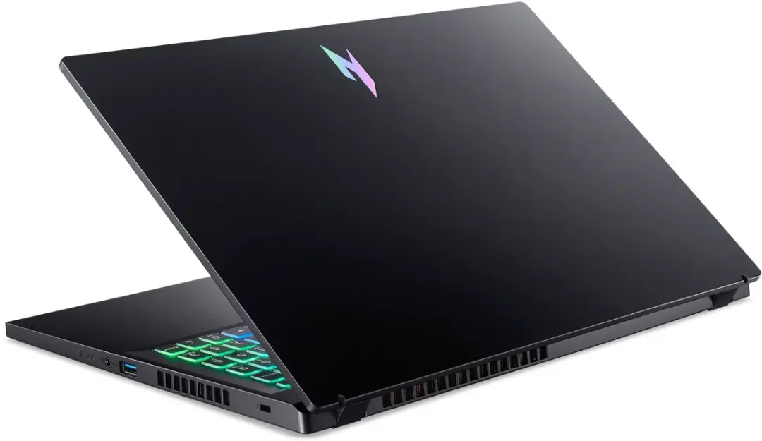 Acer Nitro V 15 ANV15-A31-R7V4 Gaming Laptop - 165Hz AMD Ryzen 7 RTX 5060