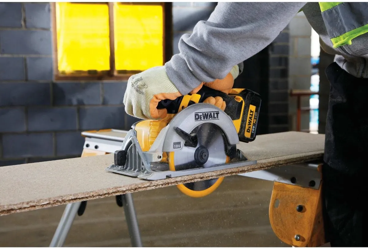 DeWalt DCS391N Accu Cirkelzaag 165mm 460W - afbeelding 6 van 6