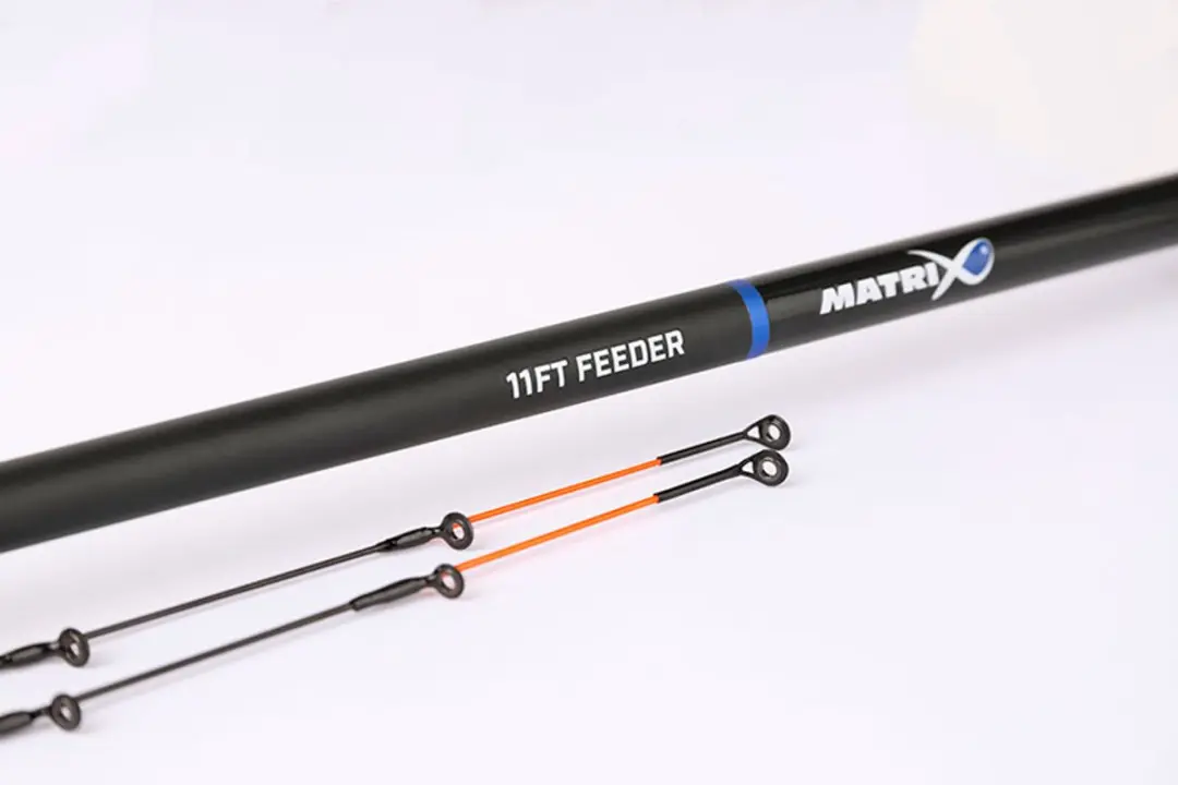 Matrix Aquos Ultra-C Feeder 3.00m - 13 Ogen - Zwart