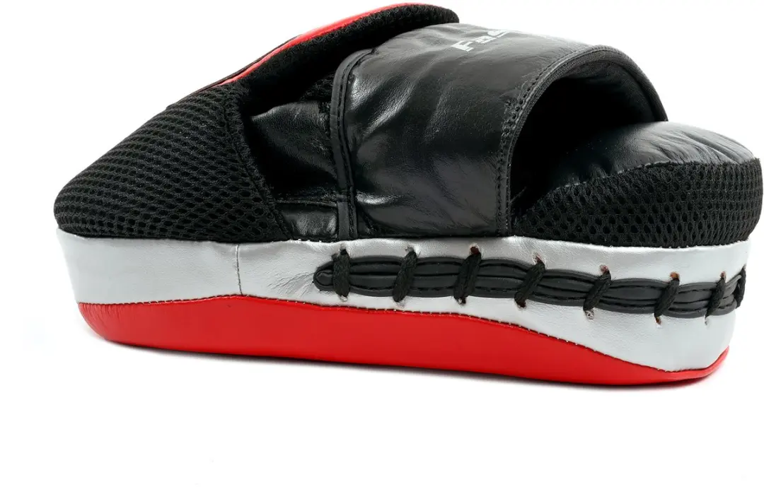 Montana Fastlight Boksende Berenpoot - Zwart/Rood