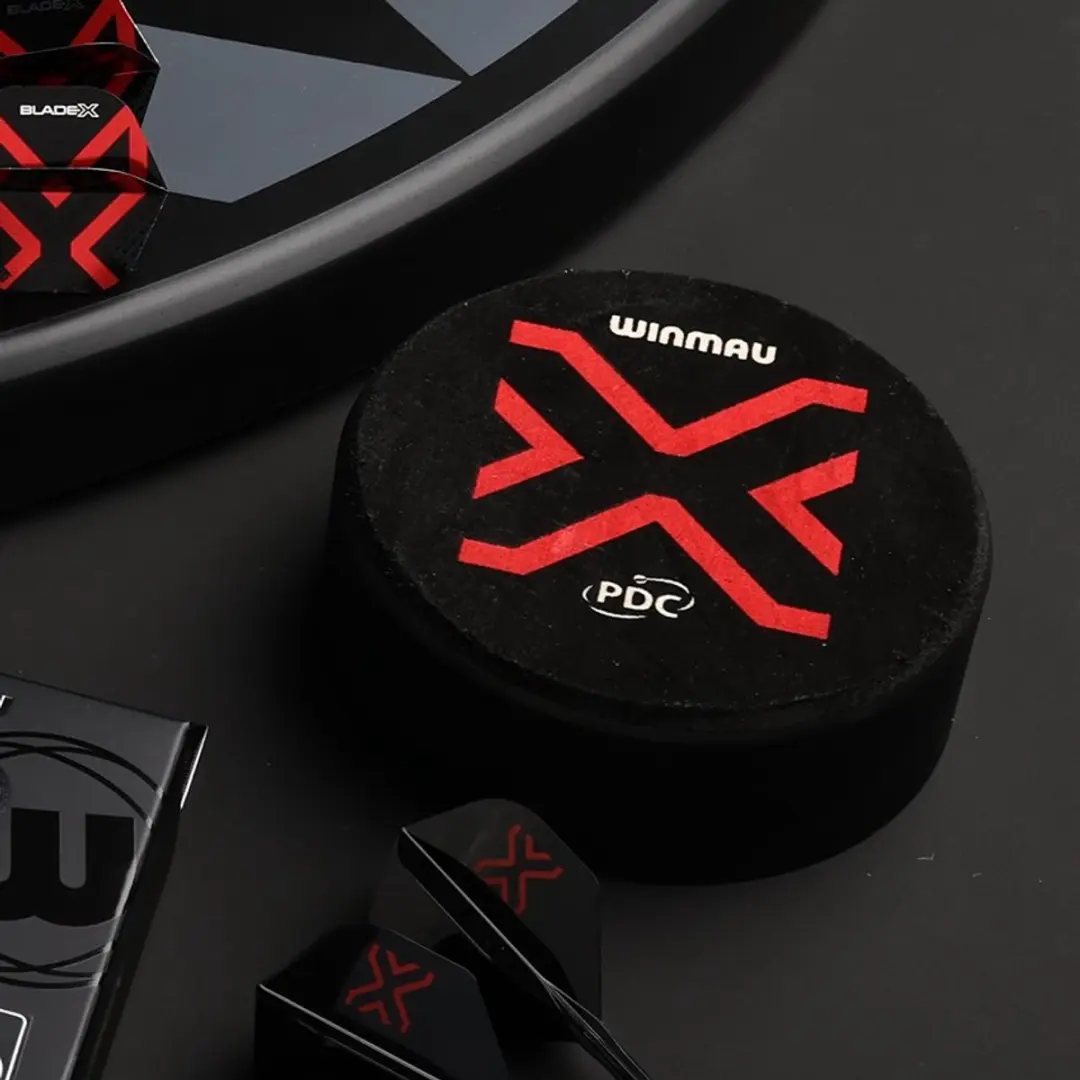 Winmau Blade X Dart Dock 8773 - 3 Stuks - Rood/Zwart