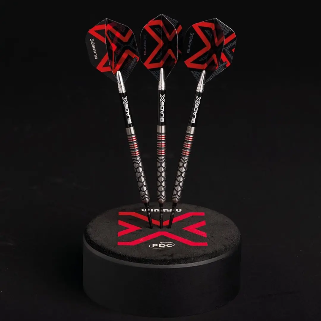 Winmau Blade X Dart Dock 8773 - 3 Stuks - Rood/Zwart
