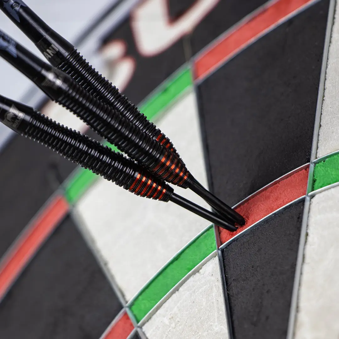 Bull's Jani Keskinarkaus Dartpijlen 24g - 3 Stuks - Oranje/Zwart