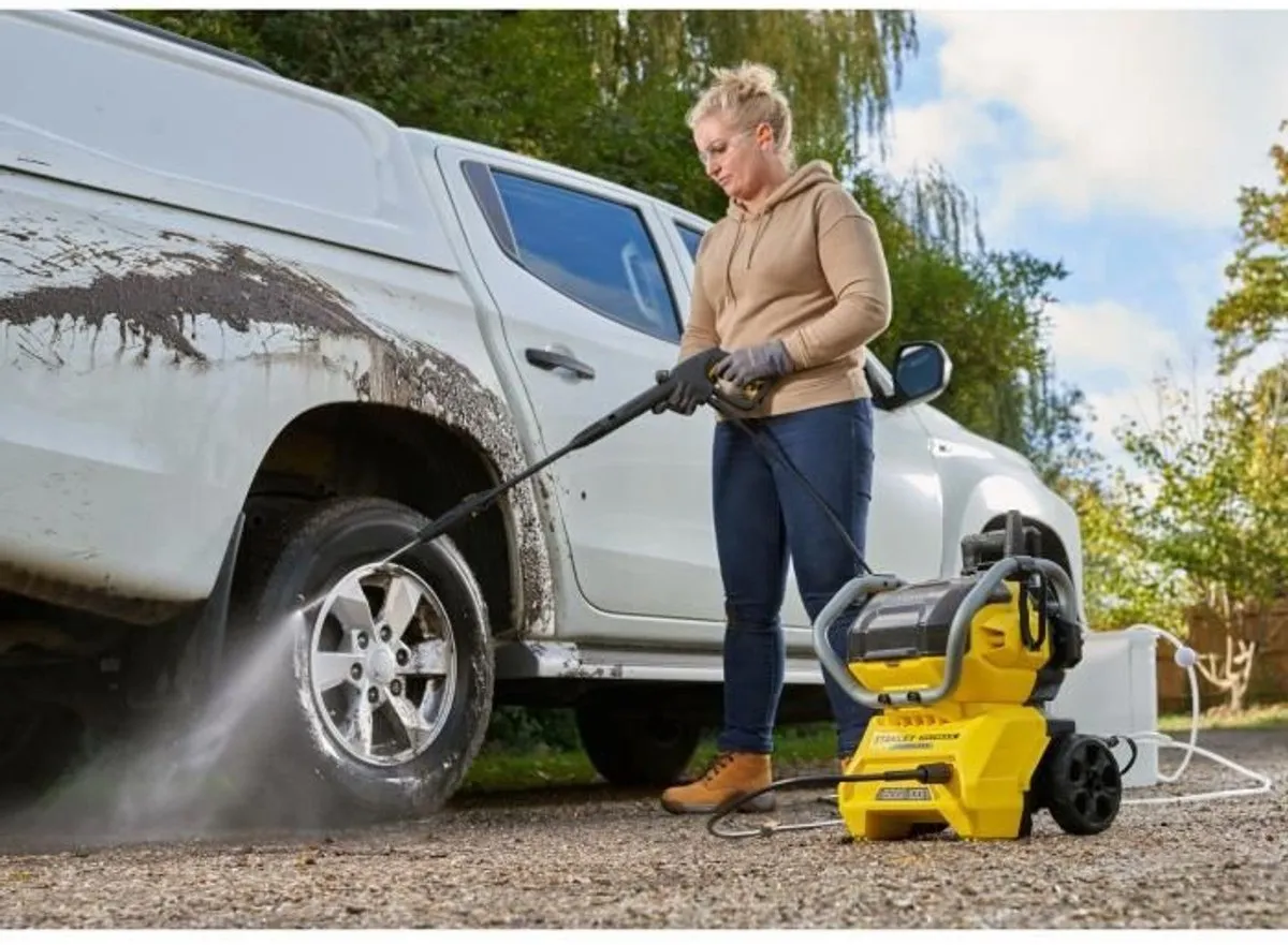 Stanley 18V Hogedrukreiniger SFMCPW1500B-XJ - 100 Bar - afbeelding 6 van 6
