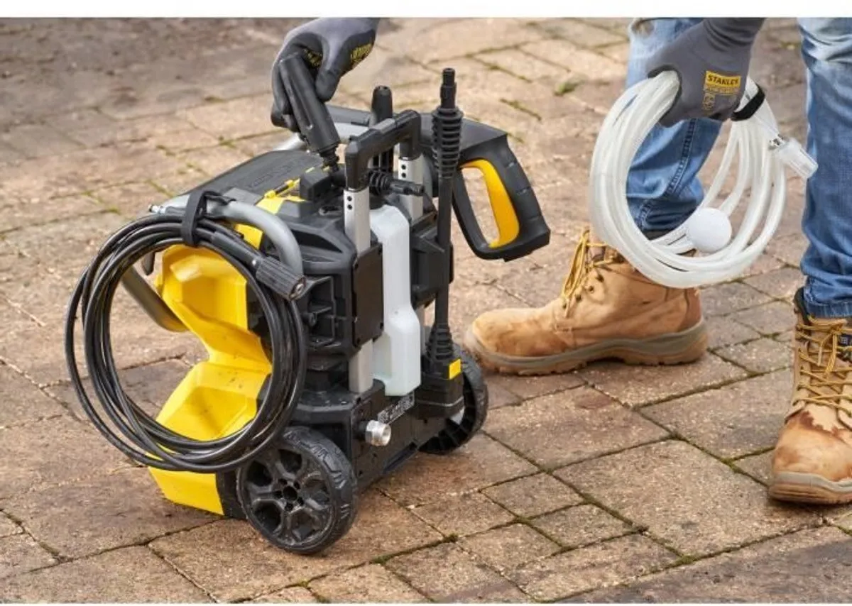 Stanley 18V Hogedrukreiniger SFMCPW1500B-XJ - 100 Bar