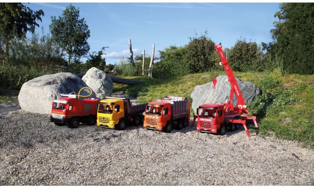 Lena Brandweerauto Mercedes Arocs 02175 - Rood