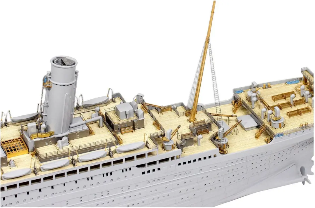 Revell R.M.S. Titanic 05243 Modelbouwpakket - 1:400 - Multi