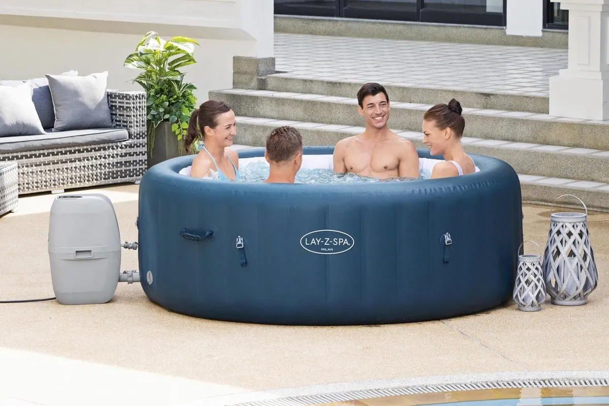Bestway Lay-Z-Spa Milan Opblaasbare Hottub 196cm - 140 Jets - Blauw