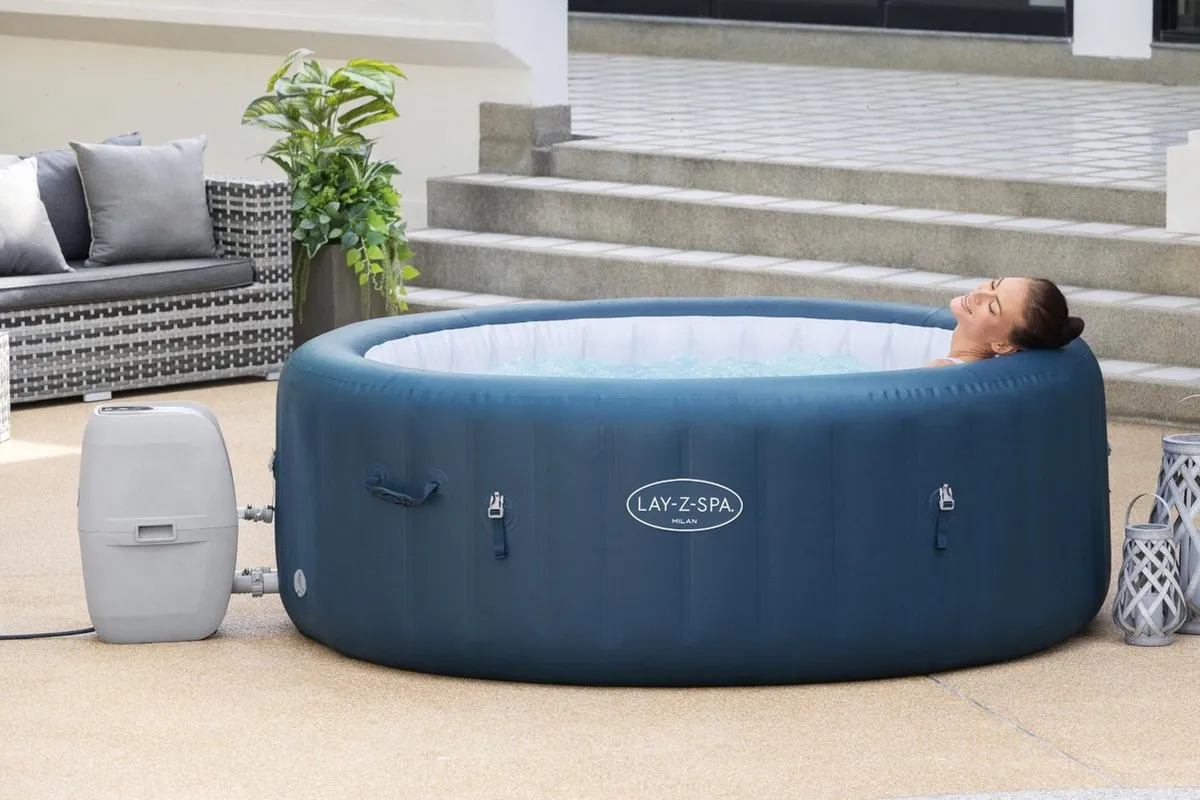 Bestway Lay-Z-Spa Milan Opblaasbare Hottub 196cm - 140 Jets - Blauw