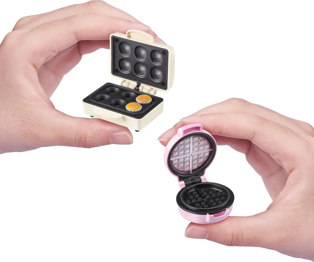 ZURU Mini Brands Magic Cook Kitchen Capsule Series 1 Wafelijzer - 77789G-US - Meerkleurig