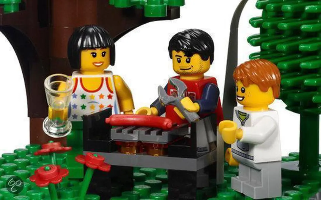 LEGO City Familiehuis 8403 - 383 Stukken - 3 Minifiguren