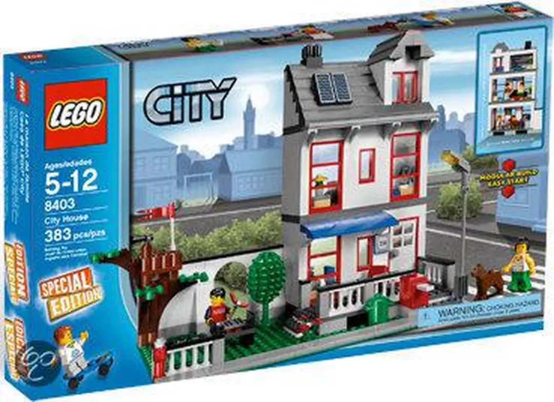 LEGO City Familiehuis 8403 - 383 Stukken - 3 Minifiguren