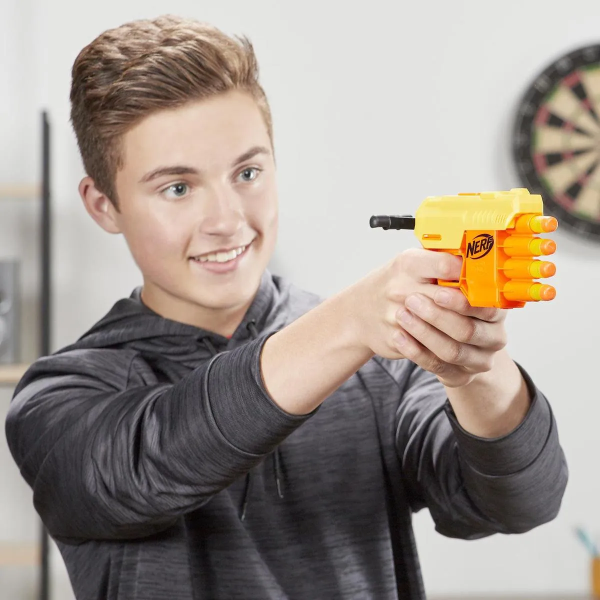 Nerf Alpha Strike Fang GQ-4 Blaster - Oranje/Gele kleur