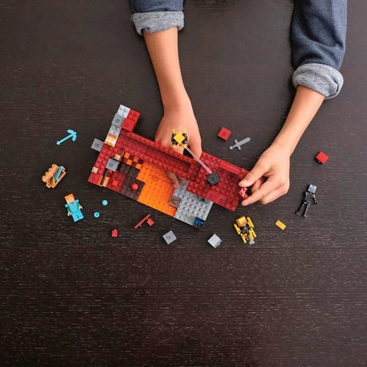 LEGO Minecraft De Blaze Brug 21154 - 372 Stukken