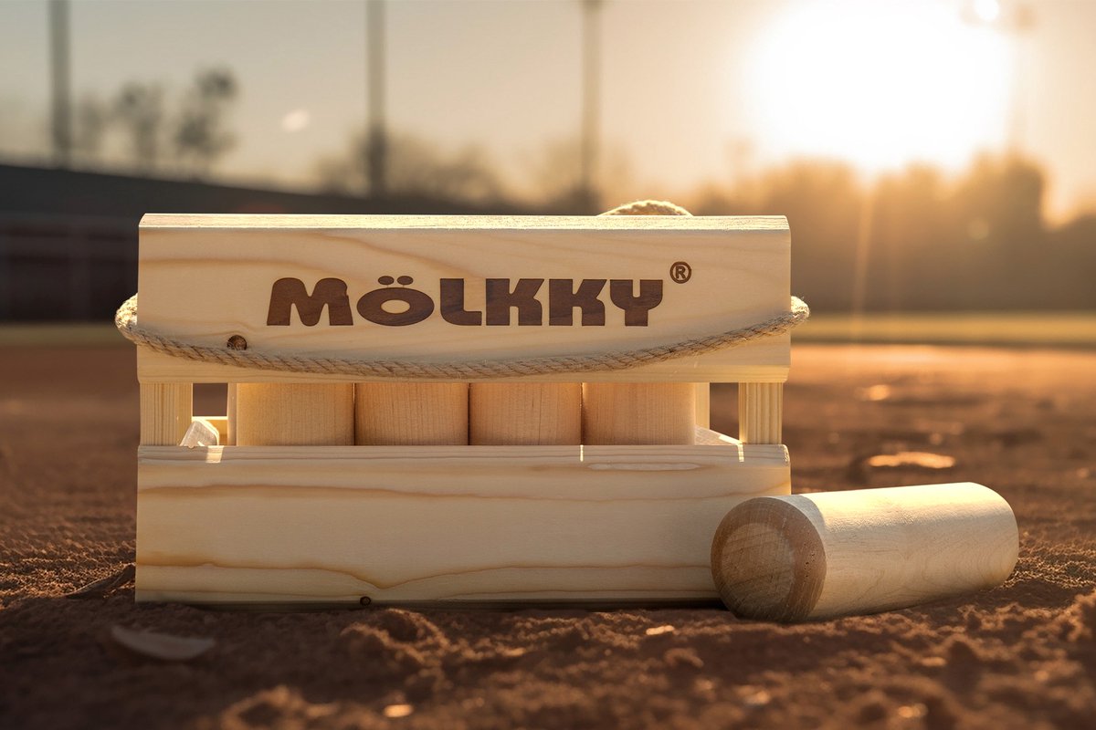 Tactic Mölkky – Vang- en Werpspel - Origineel Fins Houten Werpspel In Luxe Houten Draagkist – Duurzaam Berkenhout – Met Gratis Score-App