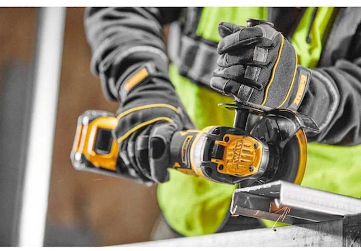 DeWalt DCG409VSNT Accu Haakse Slijper 125mm - Metaal