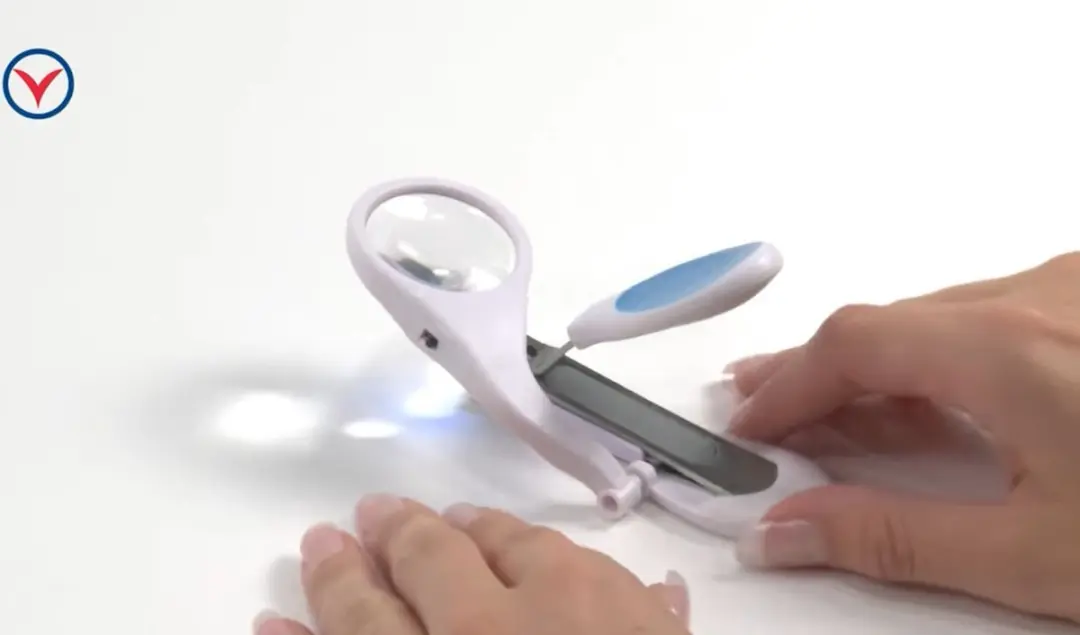 Vitility Nagelknipper met Vergrootglas - Wit/Blauw
