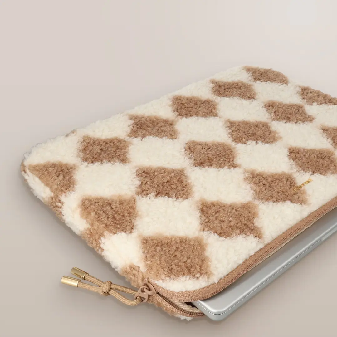 Selencia Teddy Sleeve Laptophoes 16 inch - Checks