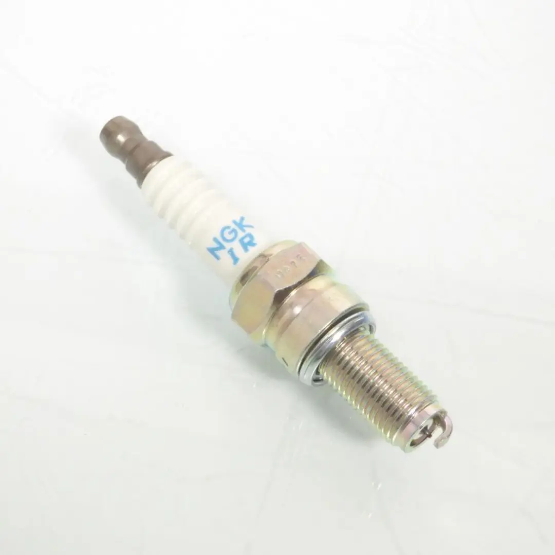 NGK MR8BI-8 Bougie Scooter Piaggio Liberty 50 4T - Wit