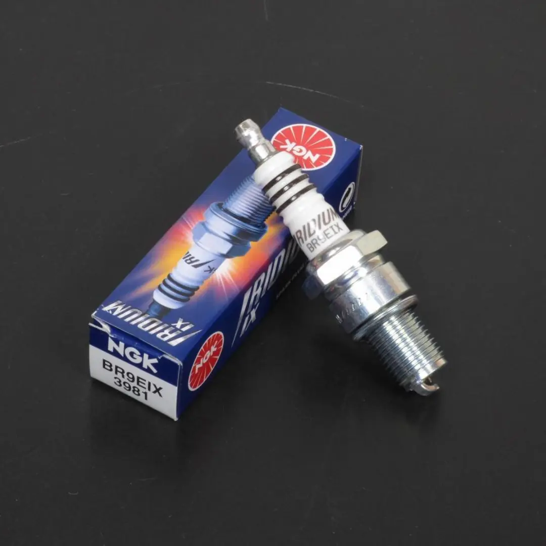 NGK Bougie voor Piaggio Hexagon LX/LXT 1998-2000
