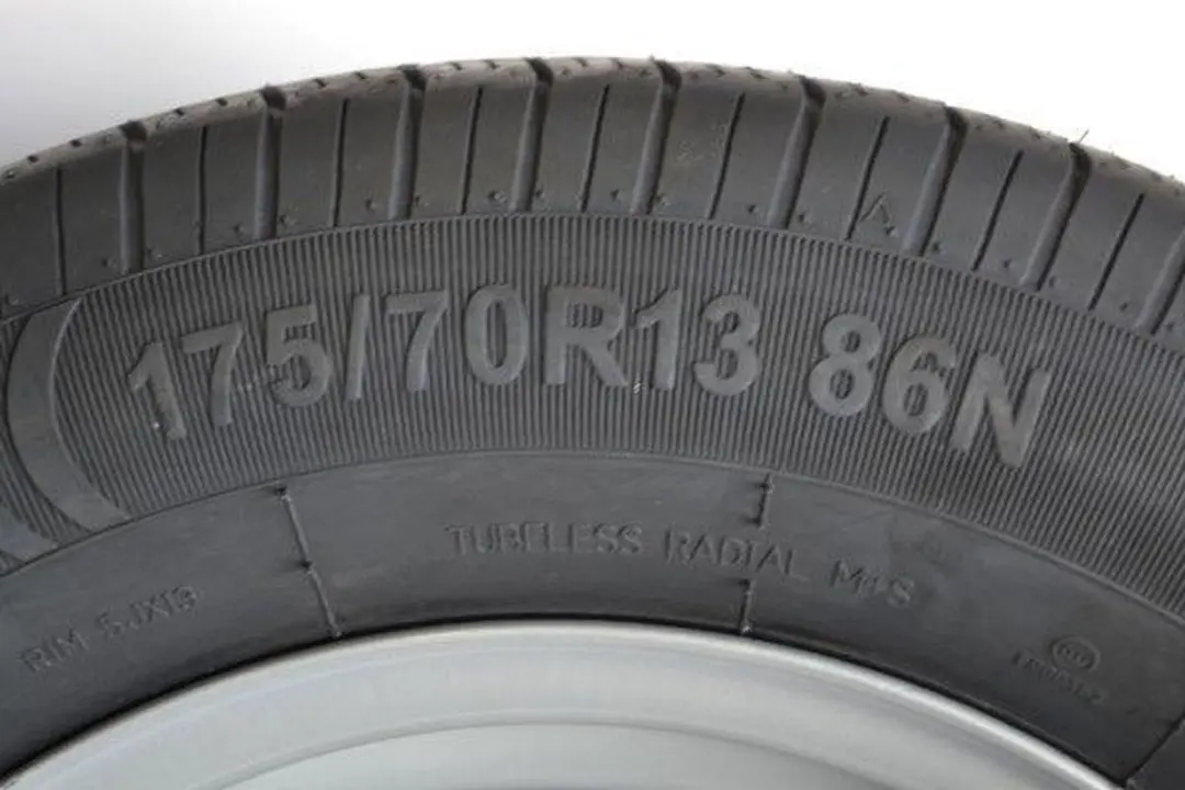 Kenda Aanhangwagenband 175/70R13 86N - Zilver/Zwart